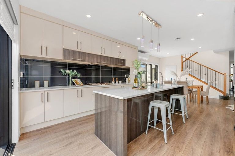 Photo of property in 18 Listack Drive, Flat Bush, Auckland, 2019