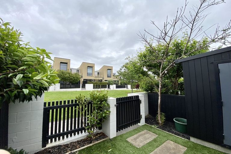 Photo of property in 19 Isitt Road, Hobsonville, Auckland, 0616