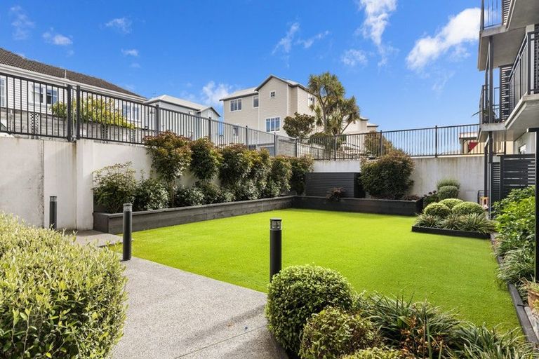 Photo of property in 402/2 Colombo Street, Newtown, Wellington, 6021
