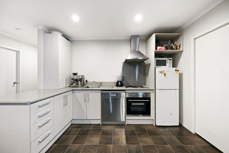 Photo of property in 35 Lyon Street, Frankton, Hamilton, 3204