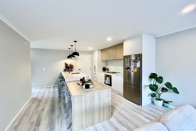 Photo of property in 9b Hinau Grove, Wainuiomata, Lower Hutt, 5014