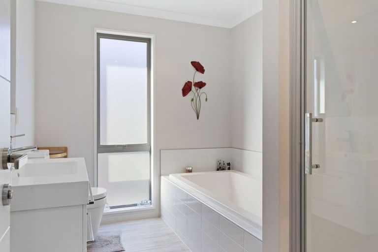 Photo of property in 61 Huntingdon Drive, Rangiora, 7400