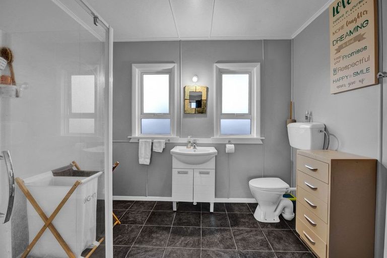 Photo of property in 26 Tawhiti Road, Hawera, 4610