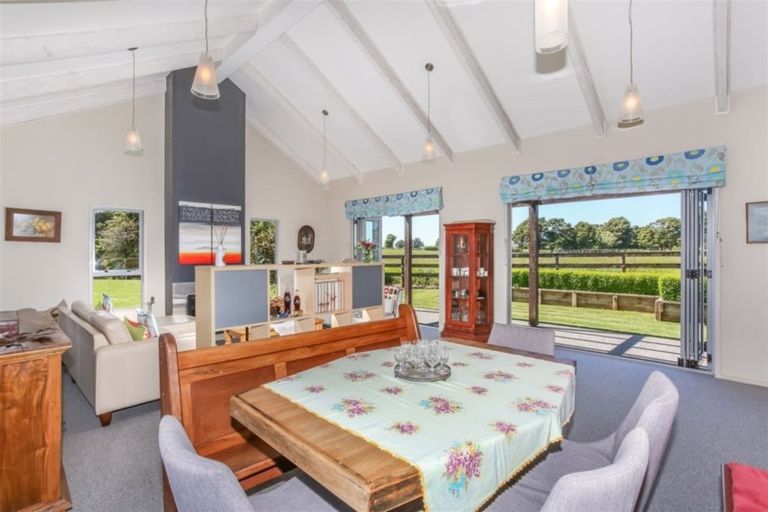 Photo of property in 122 Harrisville Road, Tuakau, 2121