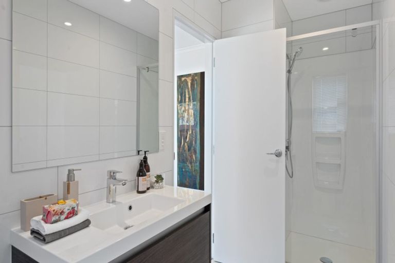 Photo of property in 54 Pepene Avenue, Takanini, 2112