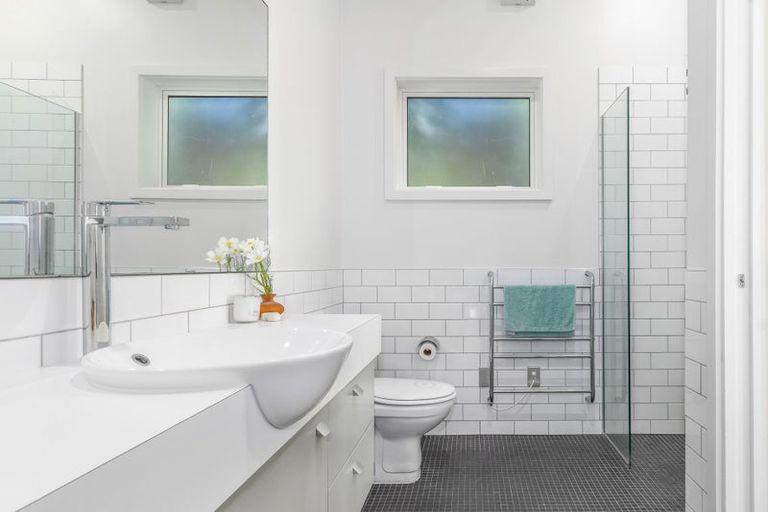 Photo of property in 13 Karekare Road, Raumati South, Paraparaumu, 5032