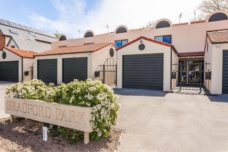 Photo of property in 3/17 Devon Street, Sydenham, Christchurch, 8023