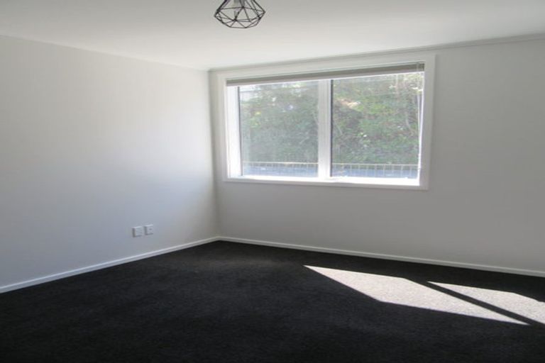 Photo of property in 12 Vista Crescent, Maoribank, Upper Hutt, 5018