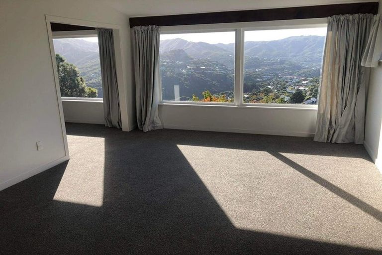 Photo of property in 55 Huntingdon Street, Northland, Wellington, 6012