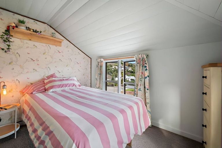 Photo of property in 2a Ripon Street, Lyttelton, 8082