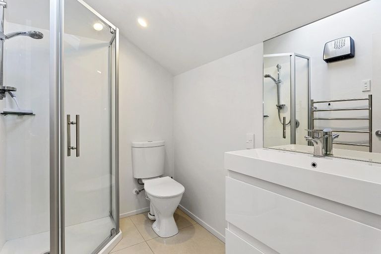 Photo of property in 2/388 Montreal Street, Christchurch Central, Christchurch, 8013