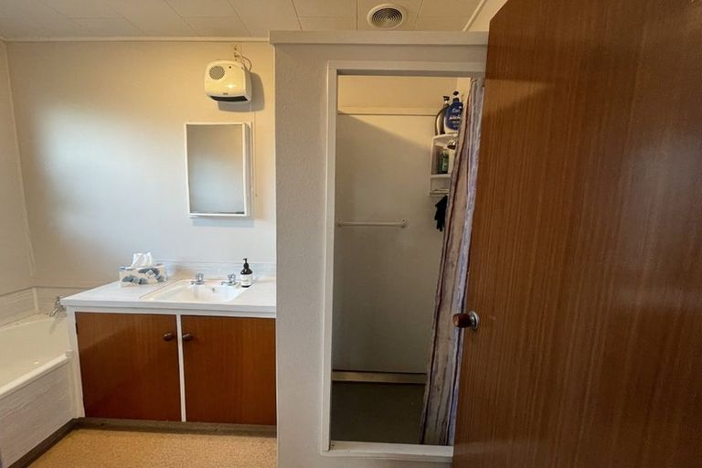 Photo of property in 803a Heretaunga Street East, Parkvale, Hastings, 4122
