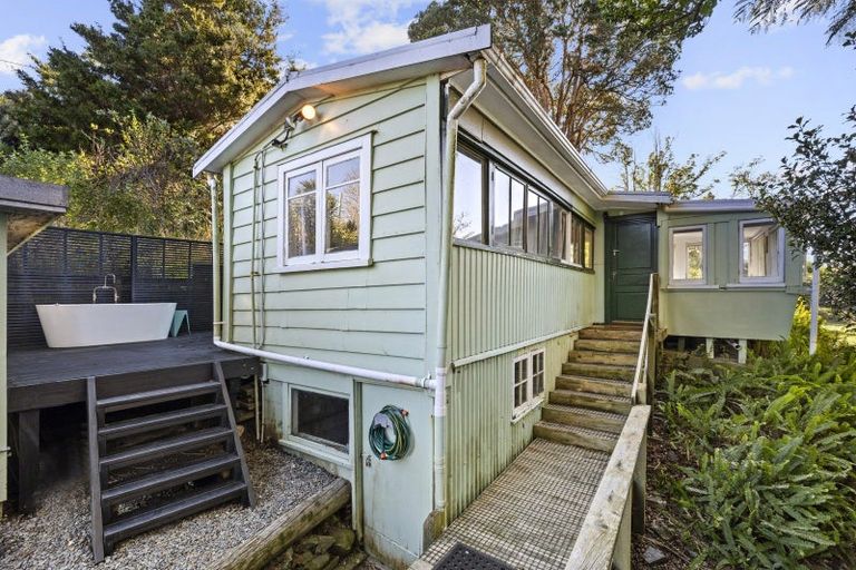 Photo of property in 34 Government Road, Raglan, 3225