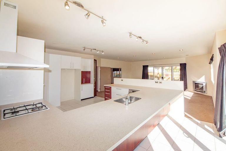 Photo of property in 3 Sedgley Grove, Churton Park, Wellington, 6037