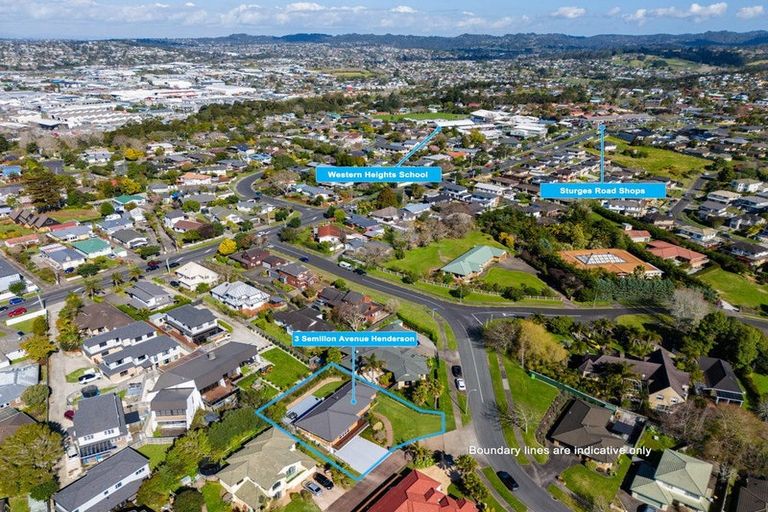 Photo of property in 3 Semillon Avenue, Henderson, Auckland, 0612
