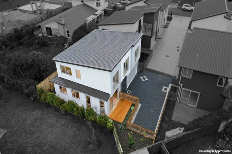 Photo of property in 37b Sorrel Crescent, Bucklands Beach, Auckland, 2012