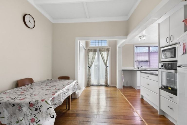 Photo of property in 16 Merton Street, Trentham, Upper Hutt, 5018