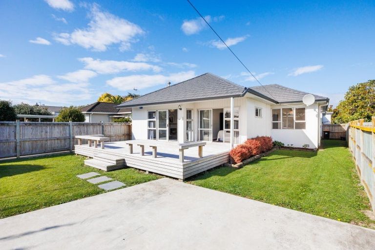 Photo of property in 18 East Street, Terrace End, Palmerston North, 4410