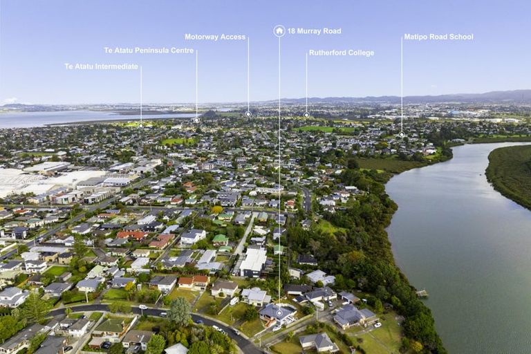 Photo of property in 18 Murray Road, Te Atatu Peninsula, Auckland, 0610