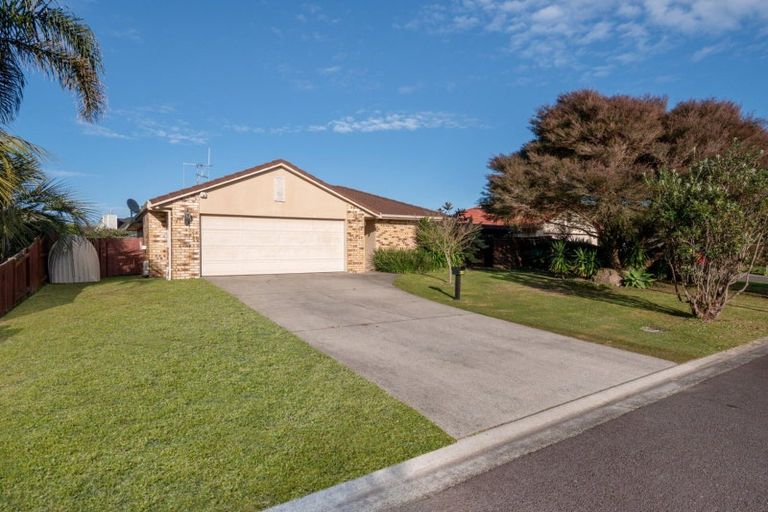 Photo of property in 30 Mcleod Place, Papamoa Beach, Papamoa, 3118