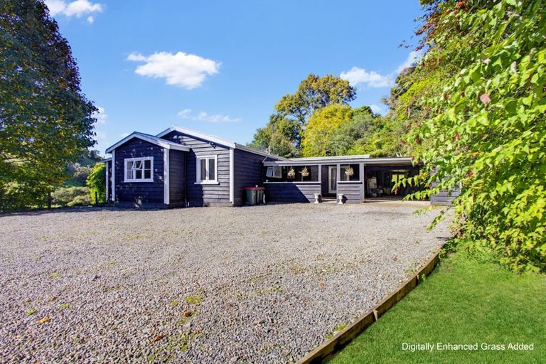 Photo of property in 822 Motukawa Road, Tarata, Inglewood, 4387
