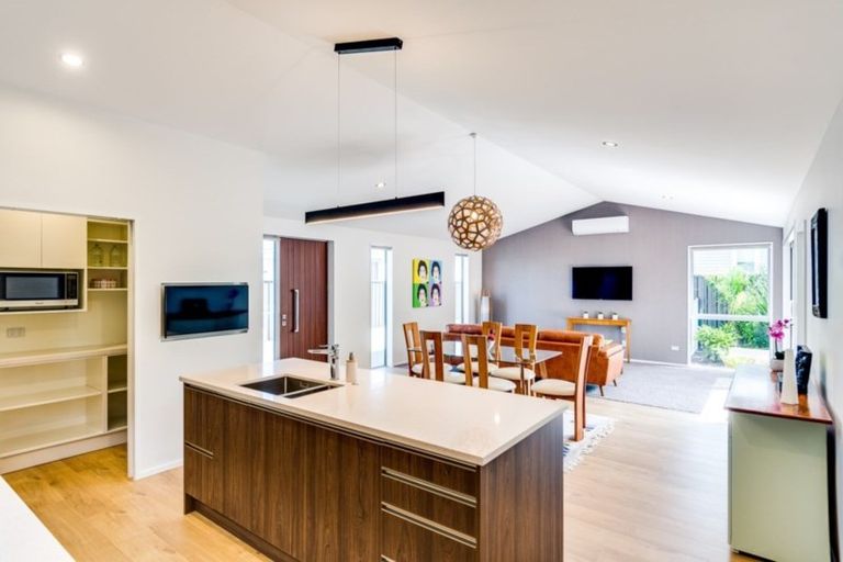 Photo of property in 2b Moeller Street, Taradale, Napier, 4112