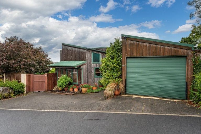 Photo of property in 134 Lake Crescent, Hamilton Lake, Hamilton, 3204
