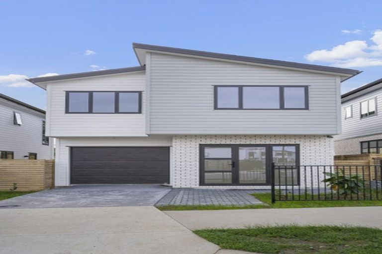 Photo of property in 29 Whiteywood Street, Westgate, 0814