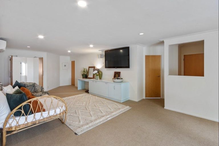 Photo of property in 14 Charles Street, Westshore, Napier, 4110