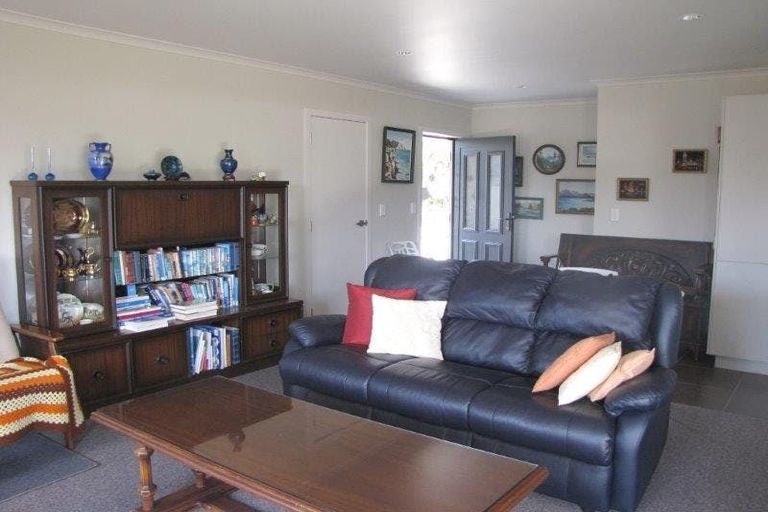 Photo of property in 15 Hogan Street, Pukekohe, 2120