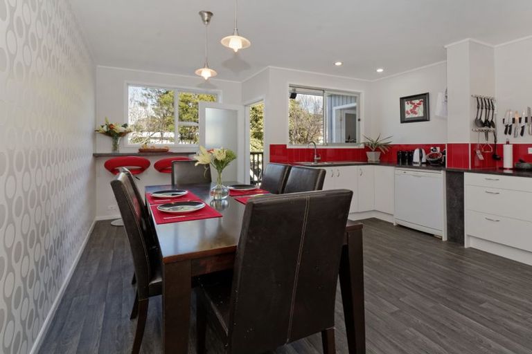 Photo of property in 32 Glengarry Road, Glen Eden, Auckland, 0602