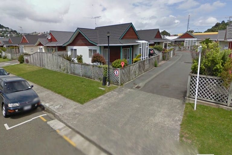 Photo of property in 1 Macalister Place, Miramar, Wellington, 6022