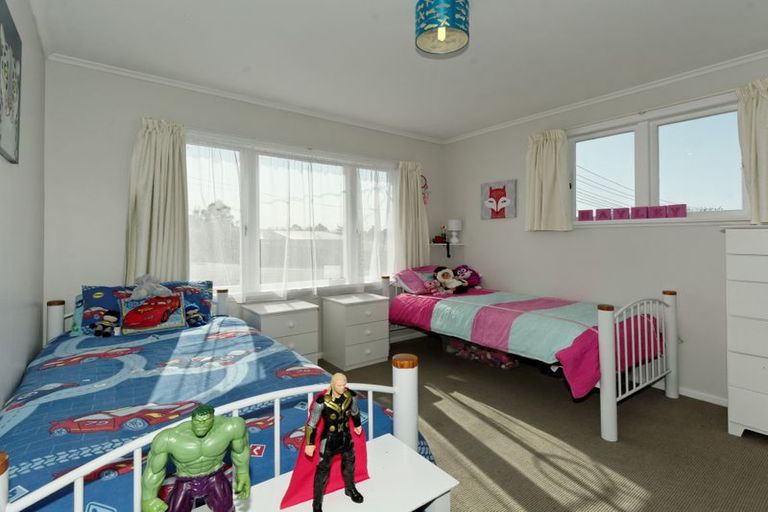Photo of property in 32 Glengarry Road, Glen Eden, Auckland, 0602