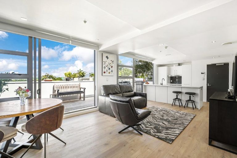 Photo of property in Maison Apartments, 112/16 Huron Street, Takapuna, Auckland, 0622