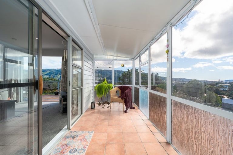 Photo of property in 36 Woodman Drive, Tawa, Wellington, 5028