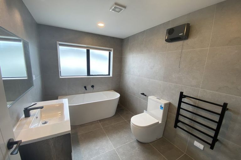 Photo of property in 26 Bine Crescent, Orewa, 0931