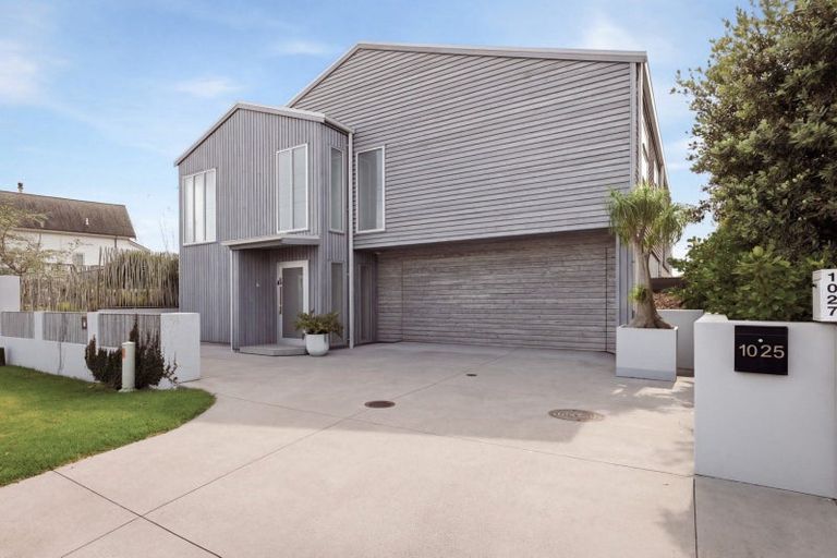 Photo of property in 1025 Papamoa Beach Road, Papamoa Beach, 3118