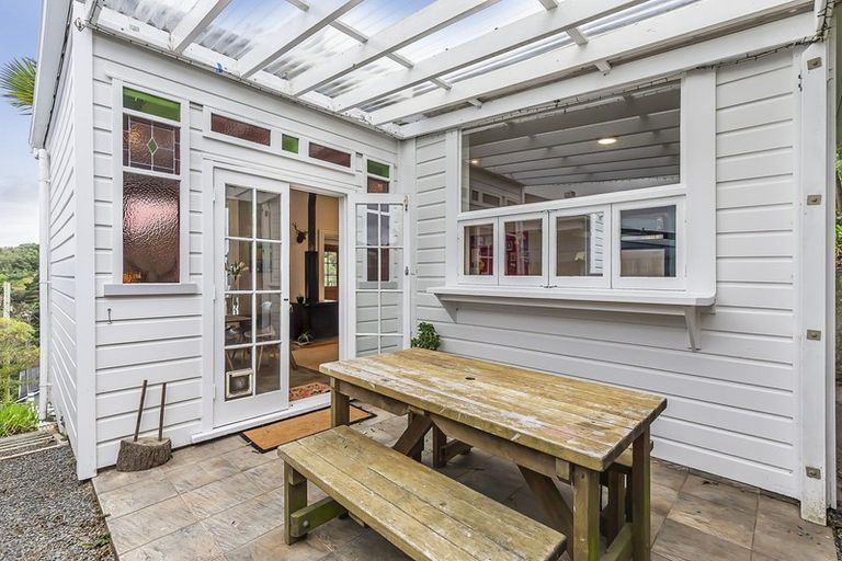 Photo of property in 10 Jackson Street, Island Bay, Wellington, 6023