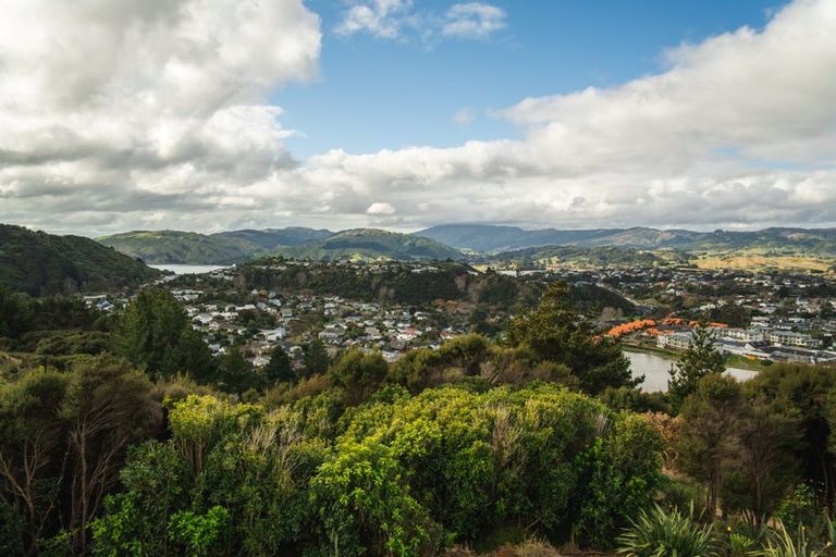 Photo of property in 33 Topsail Way, Whitby, Porirua, 5024