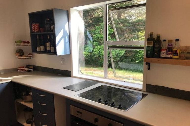 Photo of property in 642 Matapouri Road, Matapouri, Whangarei, 0173