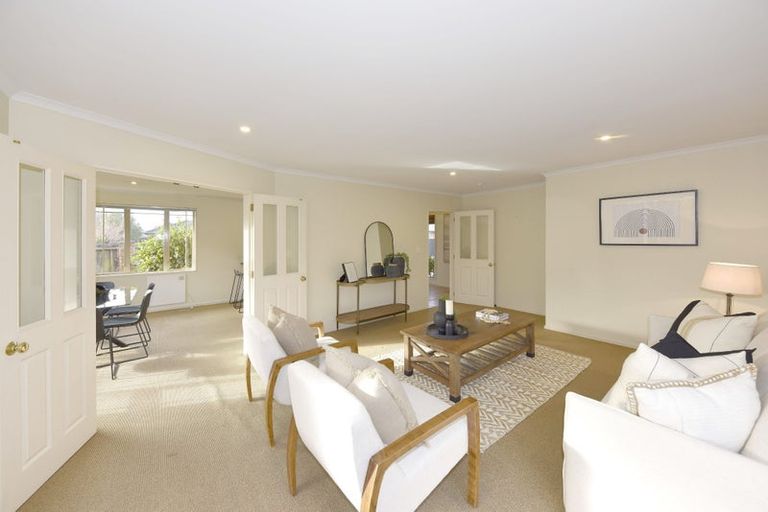 Photo of property in 8 Scarlet Lane, Redwood, Christchurch, 8051