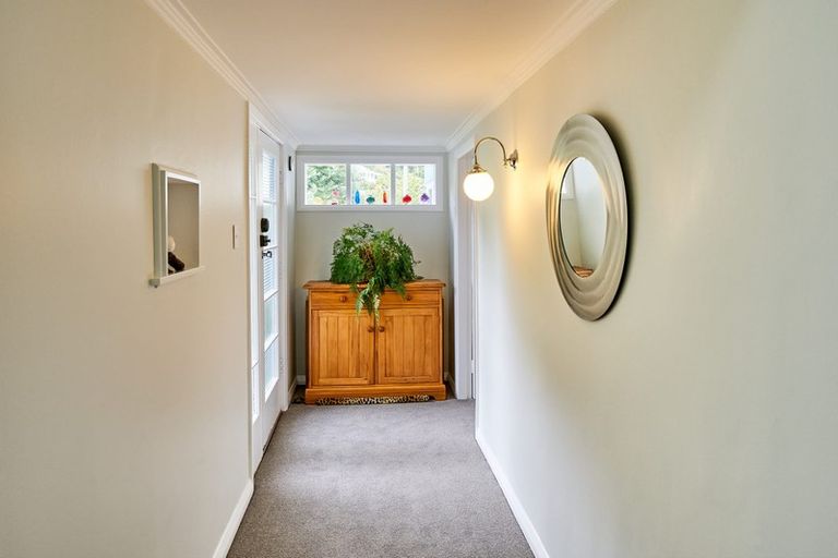Photo of property in 372 Muritai Road, Eastbourne, Lower Hutt, 5013