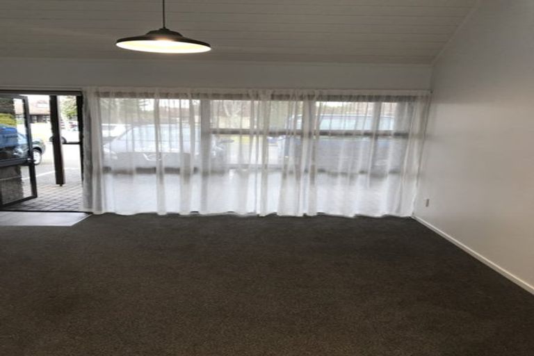 Photo of property in 327d Hobsonville Road, Hobsonville, Auckland, 0618