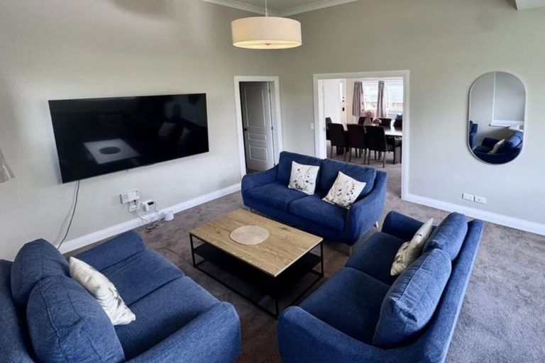 Photo of property in 40 Garden Road, Northland, Wellington, 6012