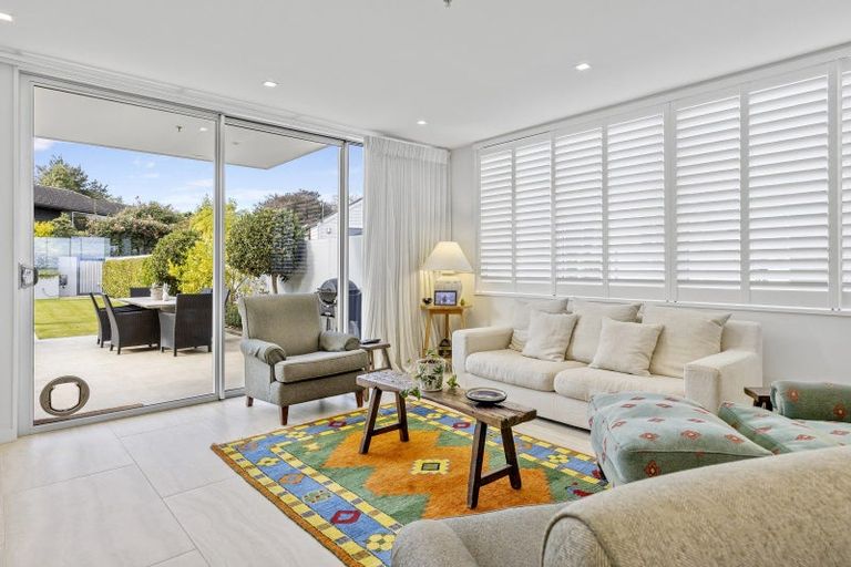 Photo of property in 110 Lake Terrace, Taupo, 3330
