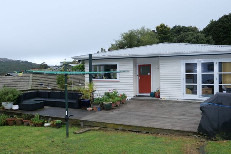 Photo of property in 82 Severn Street, Island Bay, Wellington, 6023