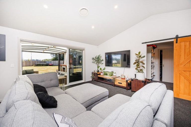 Photo of property in 985 Parewanui Road, Parewanui, Bulls, 4894