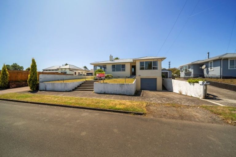 Photo of property in 130 Miranda Street, Stratford, 4332