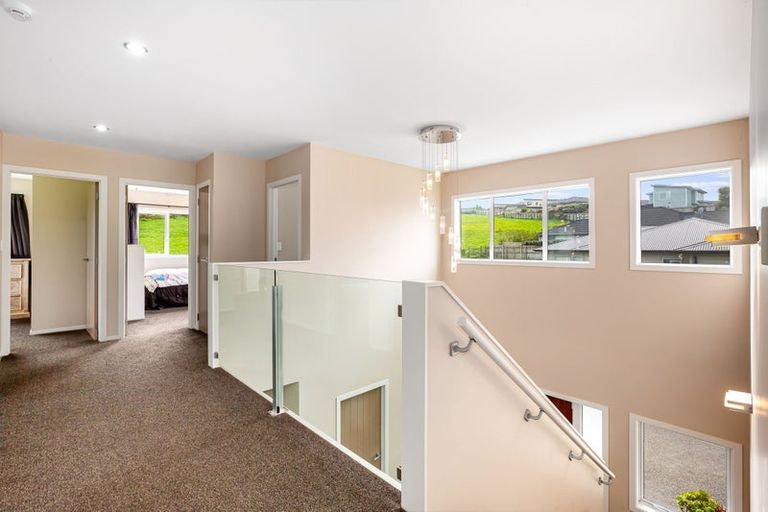Photo of property in 72 Aotea Drive, Aotea, Porirua, 5024