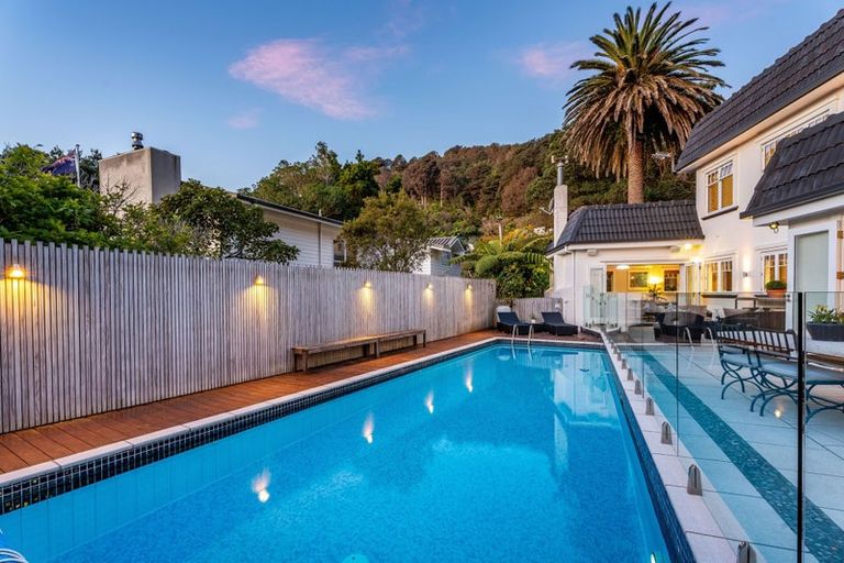 Photo of property in 24 Walter Road, Lowry Bay, Lower Hutt, 5013